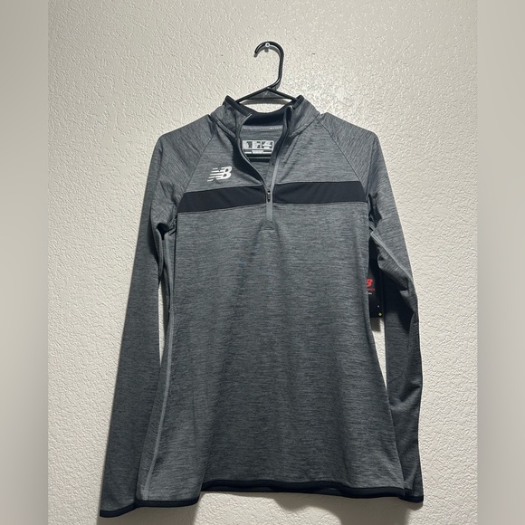 New Balance Women's Gray Top new with tags - Picture 7 of 10